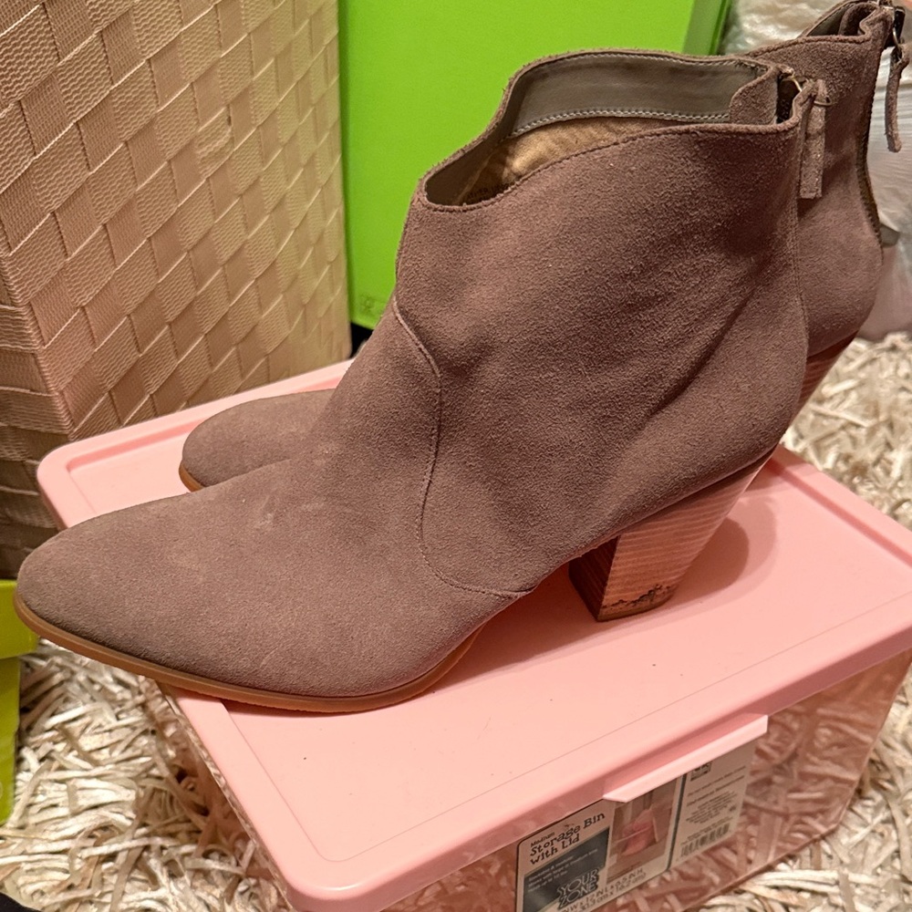 Tesori Suede Ankle Boots - Brown